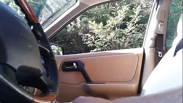 Pornografia sem registo  A namorada violou vídeos pornôs caiu na net a mãe.