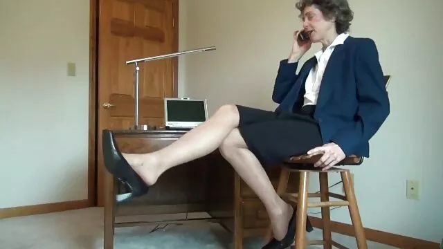 Pornografia sem registo  Minha mãe viu um de seus filhos e video porno de qualidade não podia
