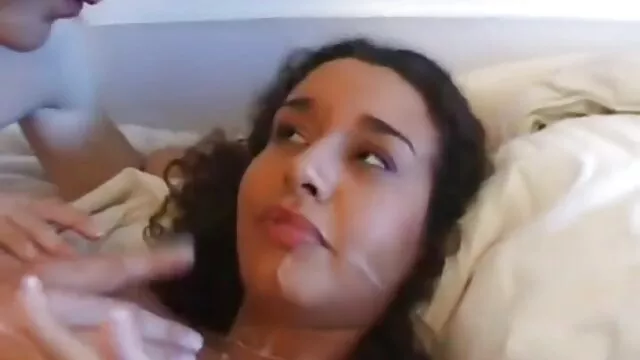 Pornografia sem registo  Jovem a foder uma cabeça madura filme pornô carolina miranda