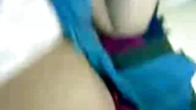 Pornografia sem registo  Um Ebony saudável mata uma videos pornôs com velhos rapariga branca na cama.