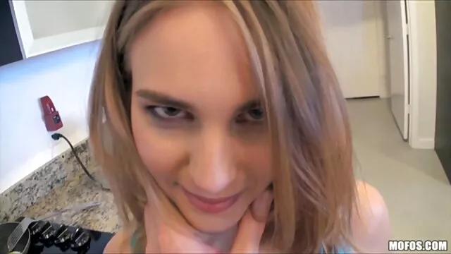 Pornografia sem registo  Assista Massagem Massagem Com Garota filme pornô com boneca bonita