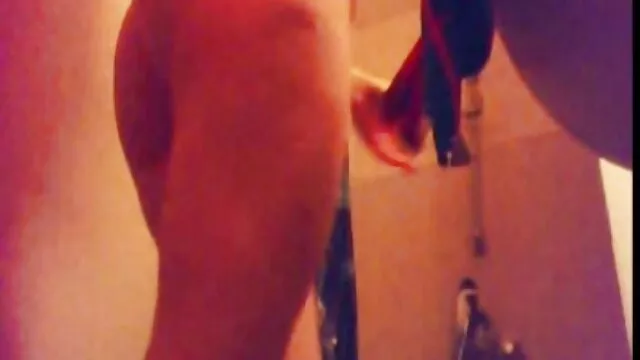 Pornografia sem registo  Oral se pornô vídeo grátis com professor na casa de banho da escola