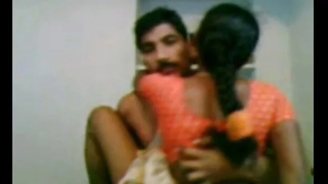 Pornografia sem registo  Os Gays mostraram o seu tamanho de órgão. filme porno da rita cadilac