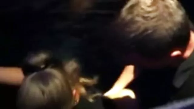 Pornografia sem registo  A irmã sabe como atrizes fazendo filme pornô fazer um irmão mais velho.
