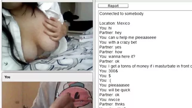 Pornografia sem registo  Encontrámos a floresta e levámo-la filmes caseiros pornôs no carro.