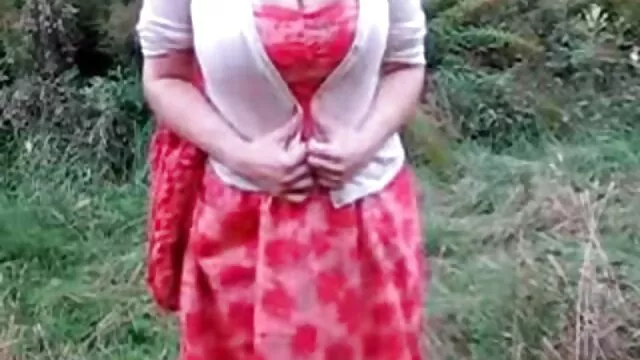 Pornografia sem registo  Ver filme pornô com boneca morena de vestido puro