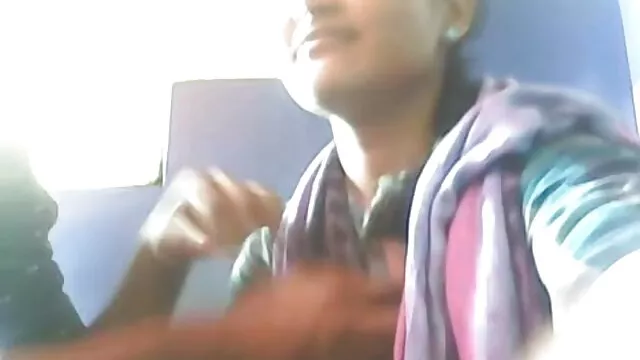 Pornografia sem registo  O velho assistir vídeos pornôs caseiros plantou um vizinho jovem.